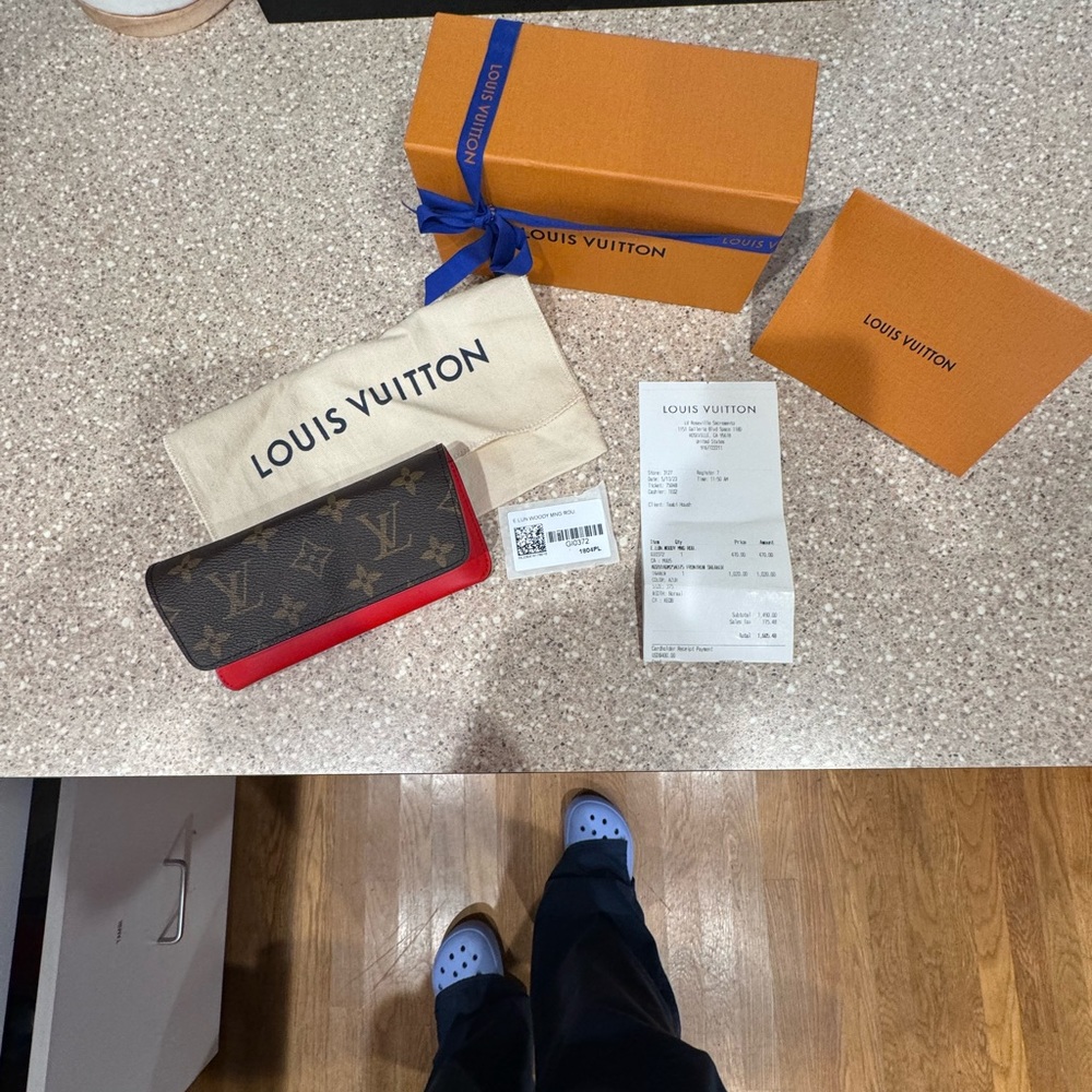 Louis Vuitton Woody sunglasses case. Authentic like new.